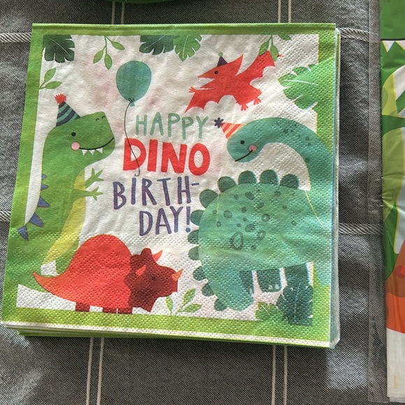 Dinosaur Birthday Party Supplies - Picture 4 of 6